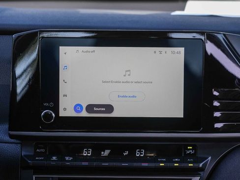 Used 2025 Toyota Camry LE image 13