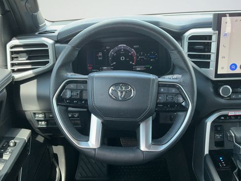 Used 2025 Toyota Tundra Platinum AWD/4WD image 9