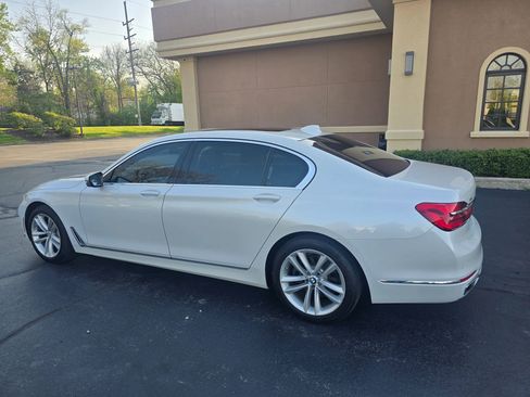 Used 2018 BMW 750i xDrive image 7