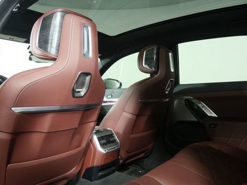 Certified 2023 BMW 740i image 16