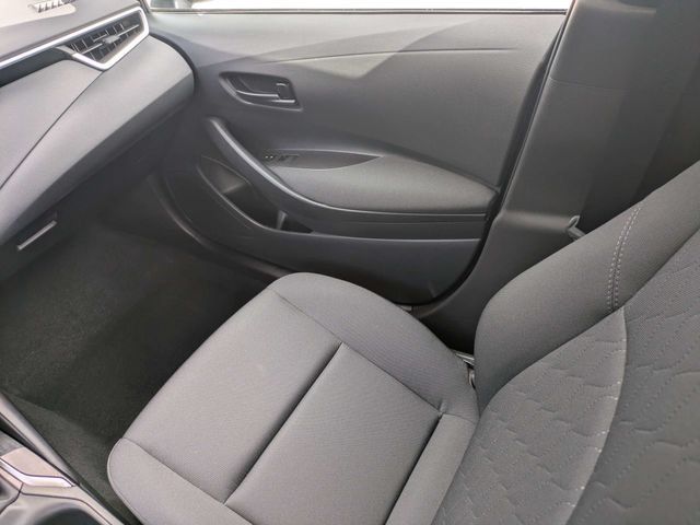 Used 2025 Toyota Corolla LE w/ Convenience Package FWD image 17