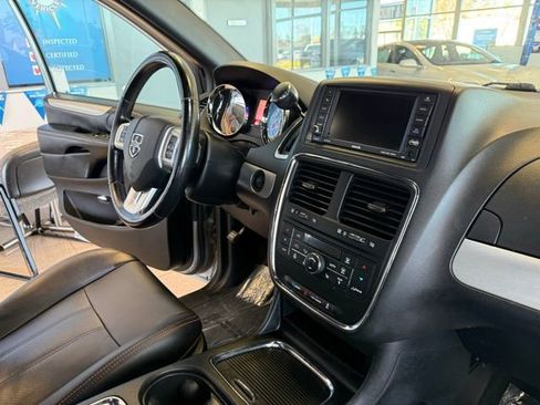 Used 2019 Dodge Grand Caravan GT image 25
