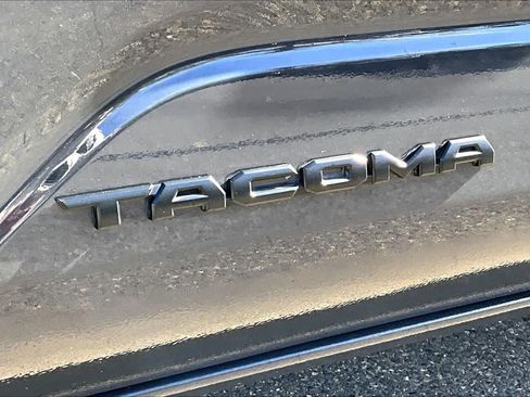 Certified 2024 Toyota Tacoma TRD Off-Road w/ TRD Off Road Upgrade Package image 30