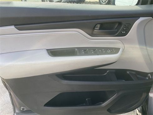 Used 2019 Honda Odyssey EX-L image 11