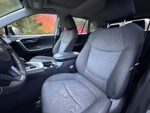 Used 2020 Toyota RAV4 XLE w/ Convenience Package AWD/4WD image 11