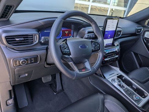 Used 2024 Ford Explorer ST w/ Equipment Group 401A image 13