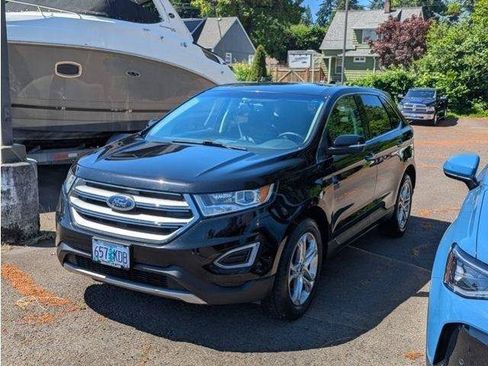 Used 2016 Ford Edge Titanium w/ Technology Package AWD/4WD image 43