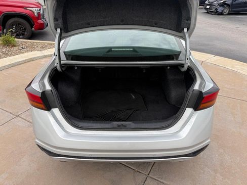 Used 2023 Nissan Altima 2.5 SV w/ SV Premium Package FWD image 8
