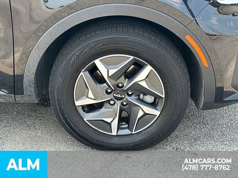 Used 2022 Kia Sorento S FWD image 14