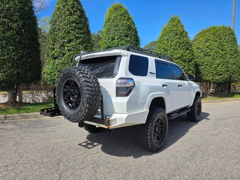 Used 2015 Toyota 4Runner TRD Pro AWD/4WD image 5