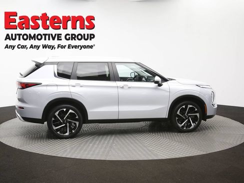 Used 2024 Mitsubishi Outlander SE AWD/4WD image 43