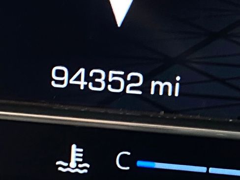 Used 2023 GMC Sierra 1500 Elevation w/ Elevation Premium Package image 13