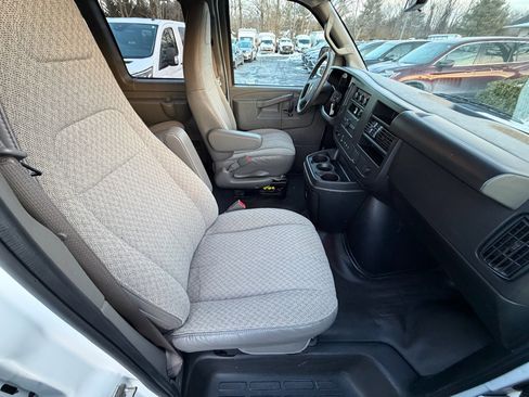 Used 2023 Chevrolet Express 3500 LS image 28