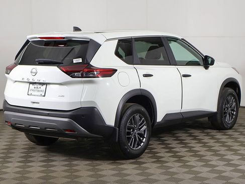 Used 2023 Nissan Rogue S AWD/4WD image 7