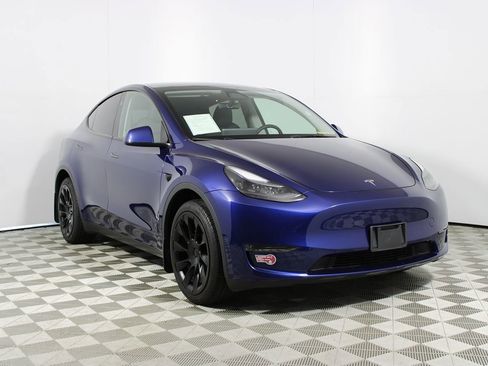 Used 2023 Tesla Model Y Long Range image 30