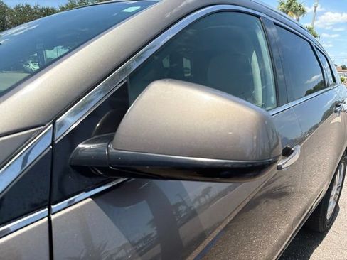Used 2011 Cadillac SRX Luxury FWD image 19