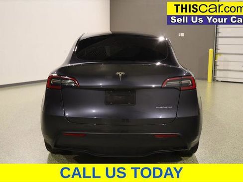 Used 2024 Tesla Model Y Long Range AWD/4WD image 6