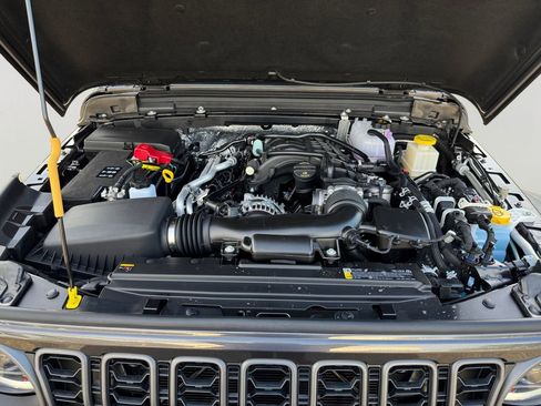 New 2026 Jeep Gladiator Sport AWD/4WD image 9