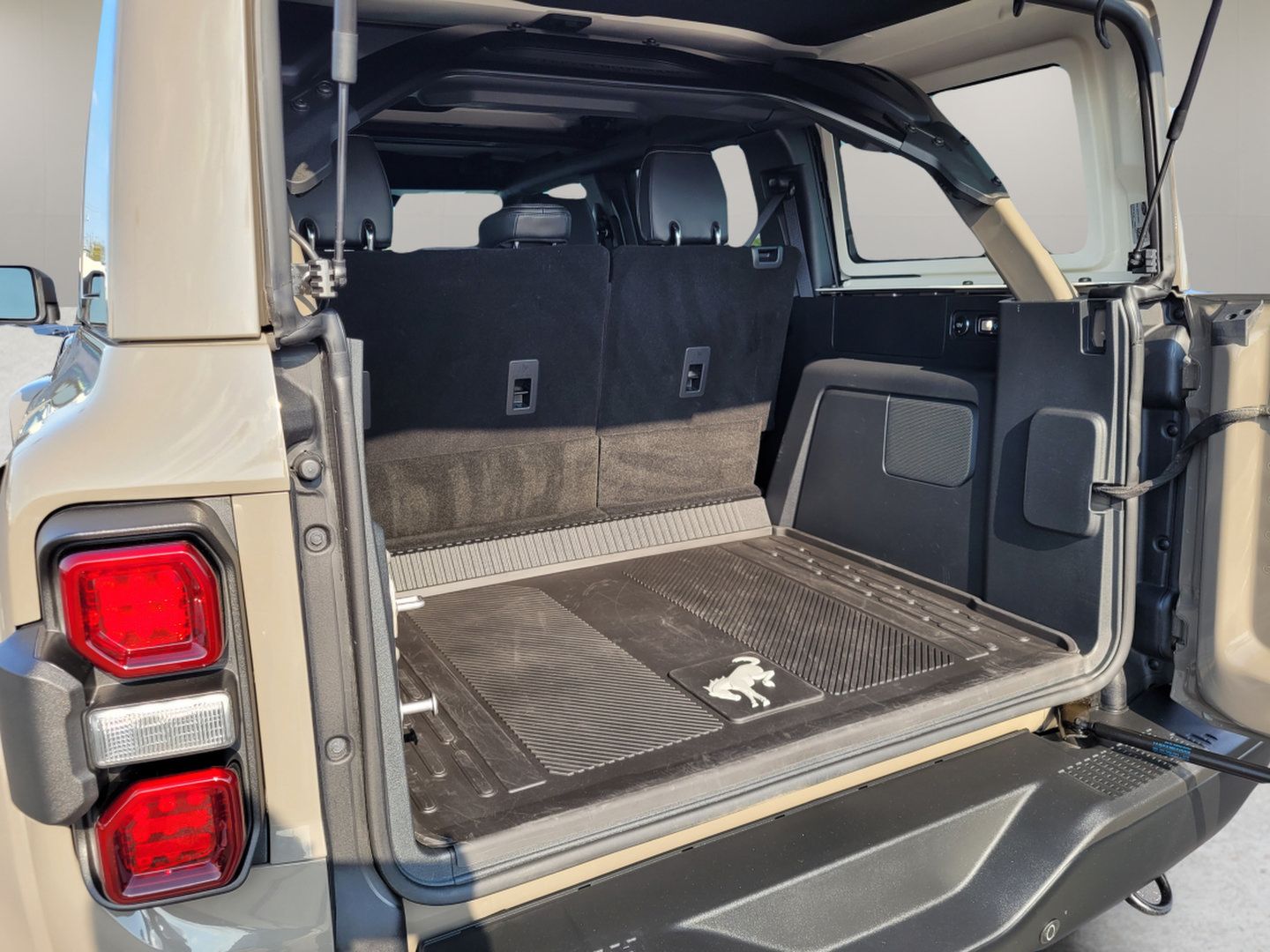 Used 2025 Ford Bronco Raptor AWD/4WD image 28