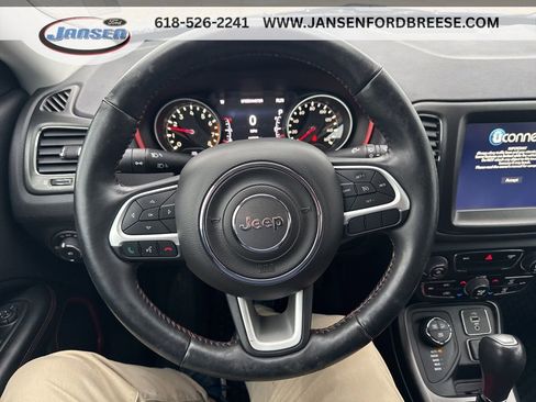 Used 2018 Jeep Compass Trailhawk w/ Cold Weather Group AWD/4WD image 15