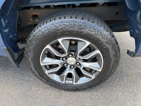Used 2024 Chevrolet Silverado 1500 LT AWD/4WD image 4