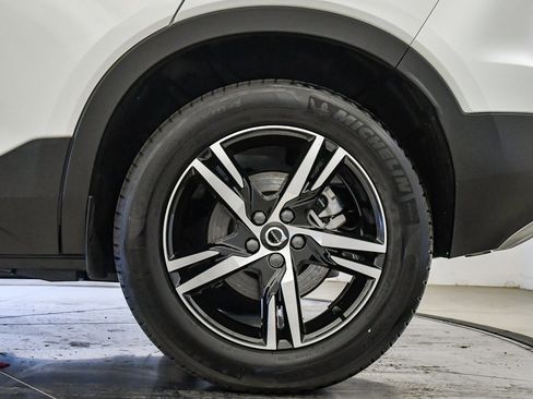 Certified 2025 Volvo XC40 B5 Core w/ Protection Package Premier image 12