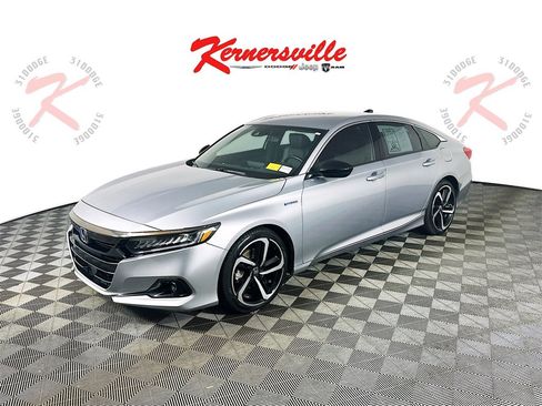 Used 2022 Honda Accord Sport image 3