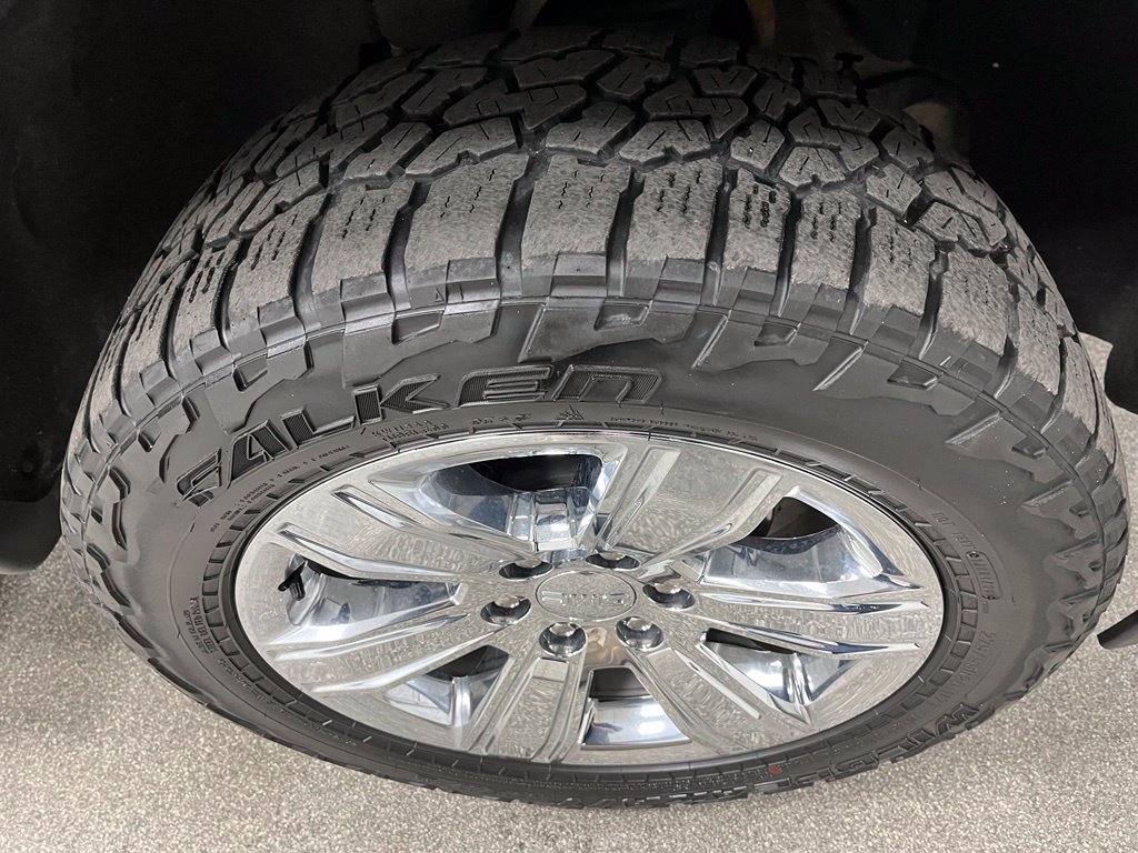 Used 2018 GMC Sierra 1500 SLT AWD/4WD image 18