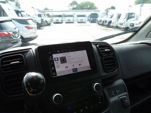 Used 2025 RAM ProMaster 2500 w/ Convenience Group FWD image 23