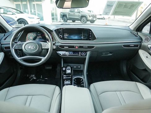 Used 2022 Hyundai Sonata Limited w/ Cargo Package FWD image 14