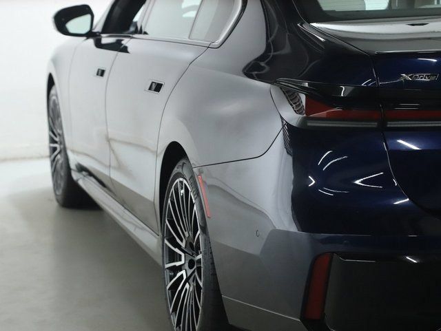Used 2026 BMW 740i xDrive AWD/4WD image 46