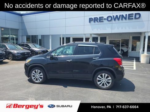 Used 2017 Chevrolet Trax Premier AWD/4WD image 2