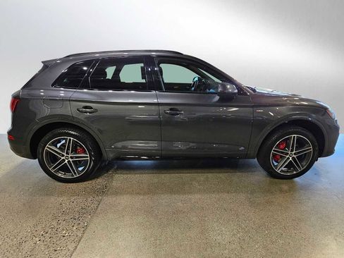 Used 2025 Audi Q5 e Premium Plus w/ Premium Plus Package image 8