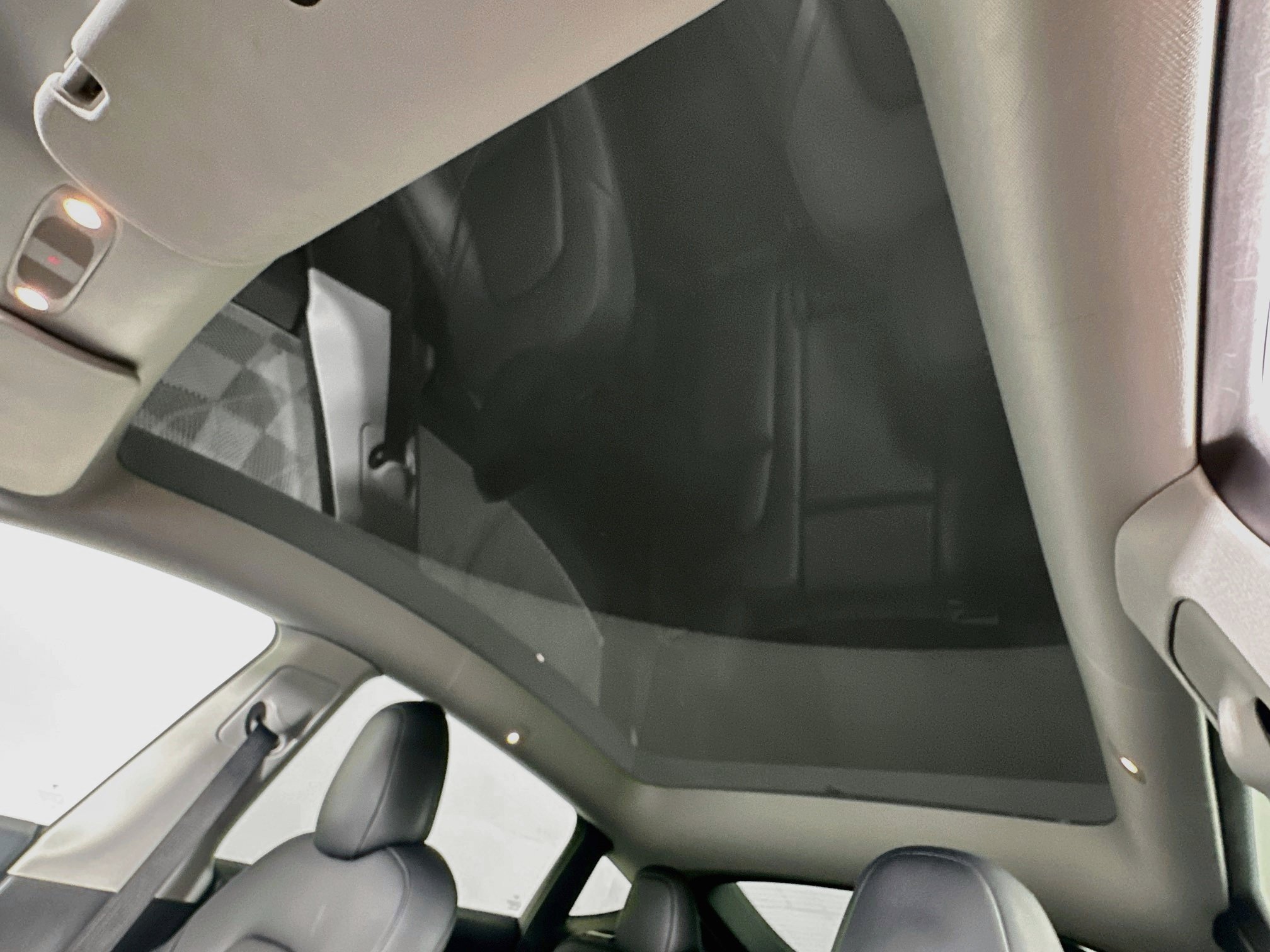 Used 2022 Tesla Model Y Long Range AWD/4WD image 26