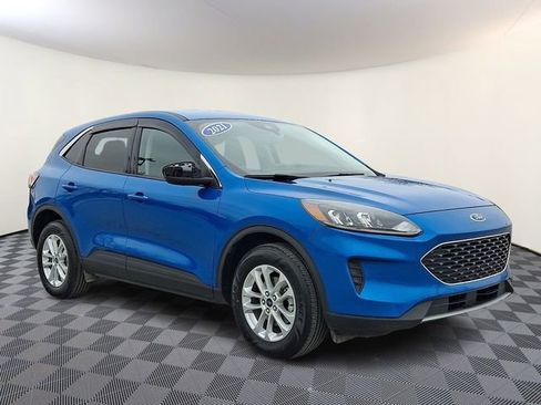 Used 2021 Ford Escape SE w/ Cold Weather Package image 1