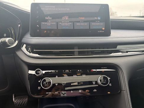 New 2026 INFINITI QX60 Sport image 17