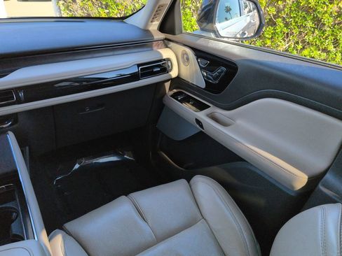 Certified 2020 Lincoln Aviator Reserve w/ Equipment Group 202A image 17