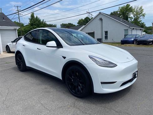 Used 2023 Tesla Model Y Long Range AWD/4WD image 8