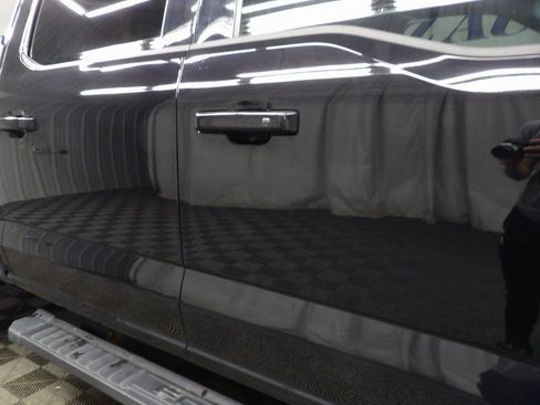 Used 2024 Ford F250 Lariat w/ Black Appearance Package image 34