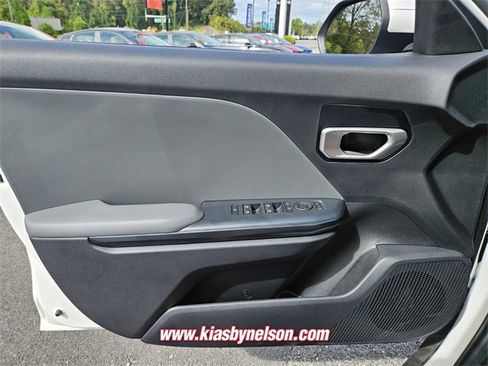 New 2025 Kia K4 LXS image 14