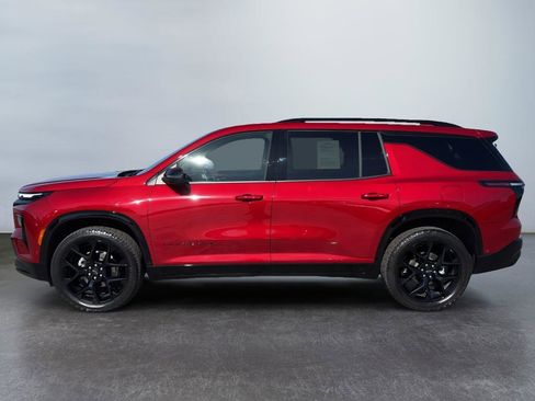 Used 2025 Chevrolet Traverse RS AWD/4WD image 2
