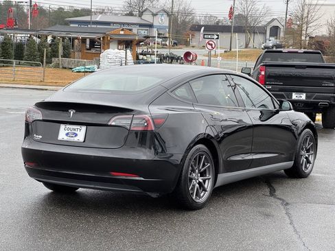 Used 2019 Tesla Model 3 Performance image 22