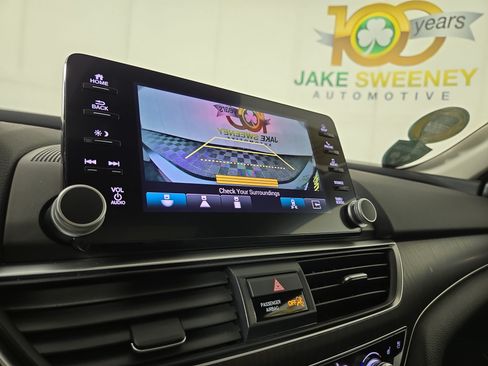 Used 2020 Honda Accord Touring image 22