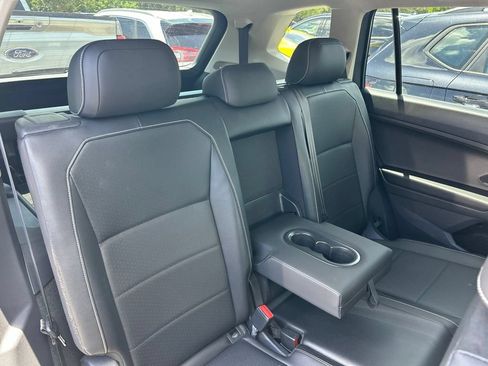 Used 2021 Volkswagen Tiguan SE FWD image 48