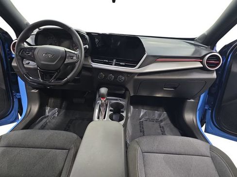 Used 2024 Chevrolet Trax RS w/ Driver Confidence Package FWD image 11