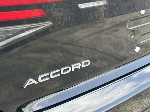 Used 2025 Honda Accord EX-L image 11