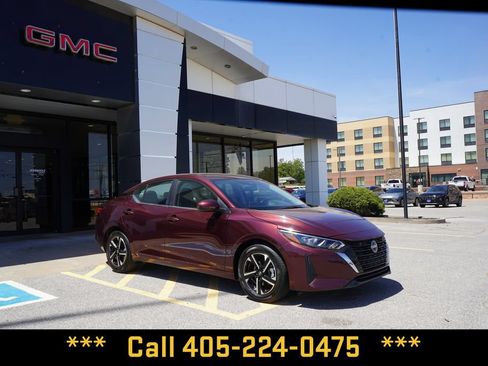 Used 2025 Nissan Sentra SV FWD image 2