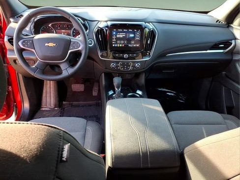Used 2023 Chevrolet Traverse LT AWD/4WD image 14