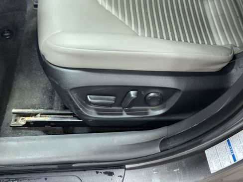 Used 2023 Toyota Camry SE image 22