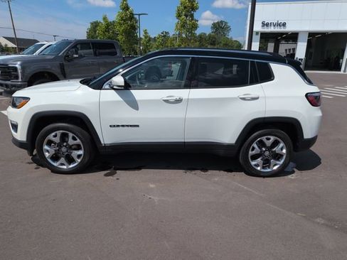 Used 2018 Jeep Compass Limited AWD/4WD image 2